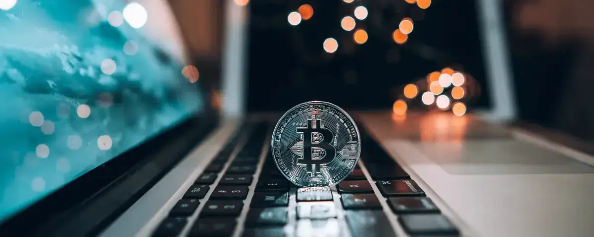 Zdjęcie Jak działają kryptowaluty? Proste wyjaśnienie technologii blockchain i transakcji
